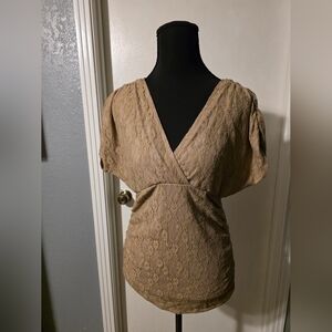 Tan Vneck Lace Top  Size L